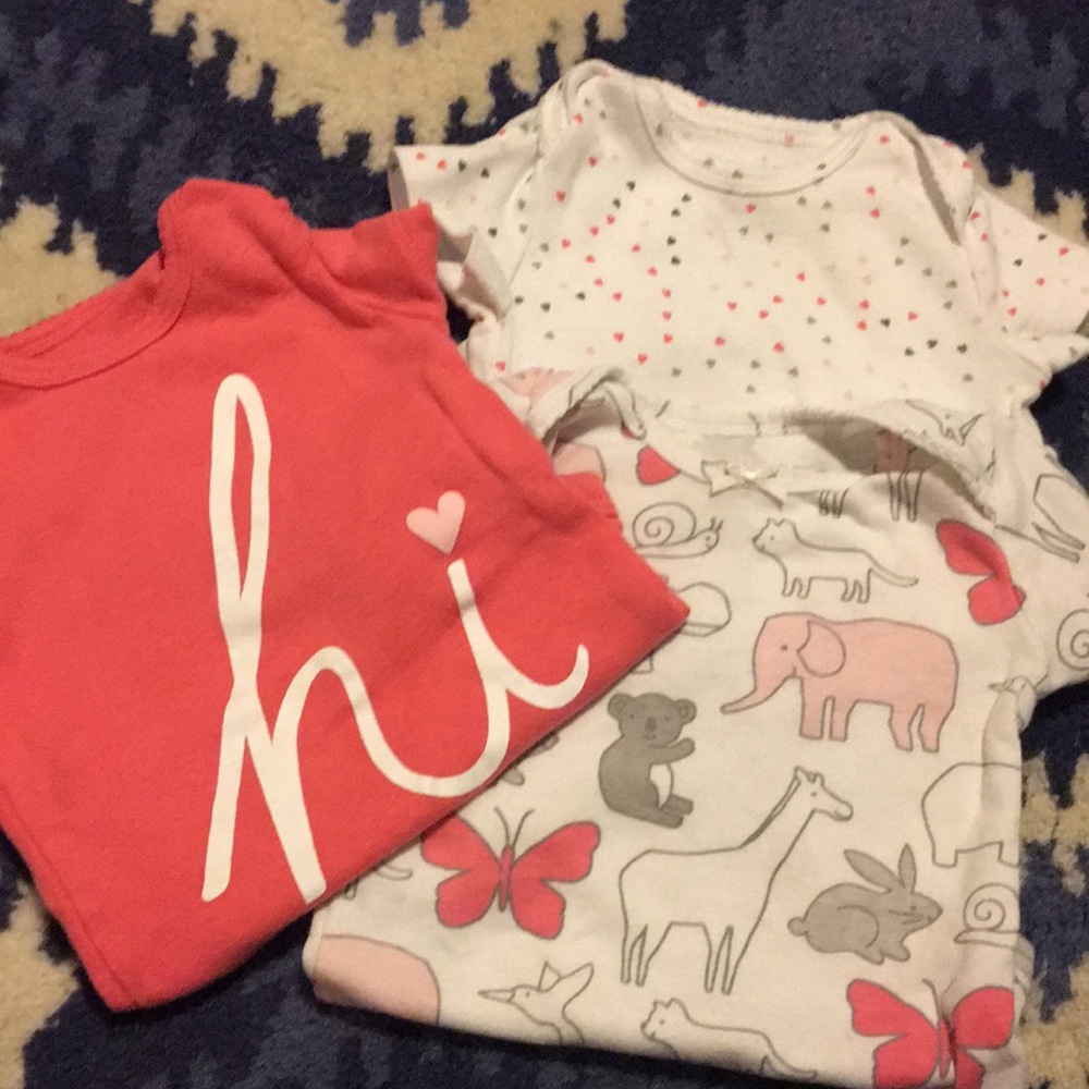 Carters onesies (5 piece set), size 3 months - Picture 3 of 3